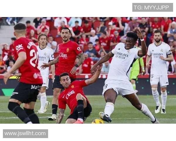 西甲精彩对决曼联逆转热刺引发争议判罚全场沸腾